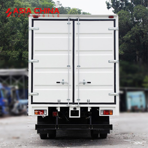 Isuzu NQR 700P Фургон 4x2 Грузовик для перевозки грузов