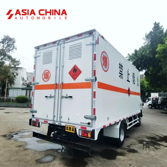Isuzu Flammable Liquid Van Transport Truck