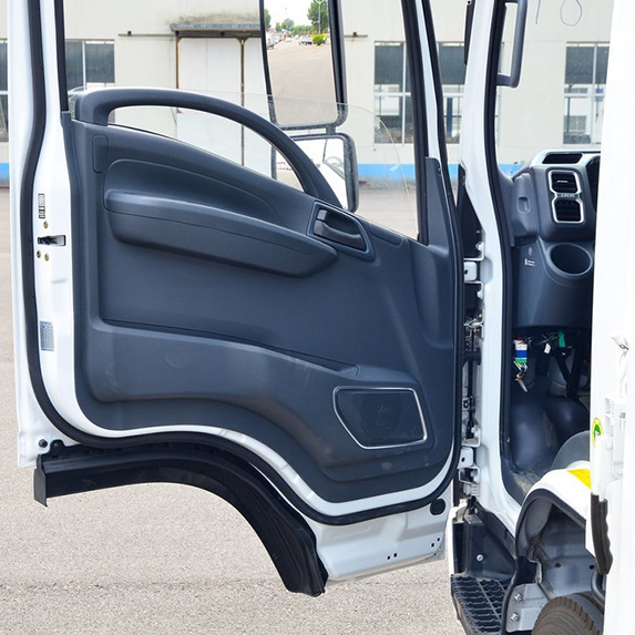 Isuzu Epidemic Prevention Truck