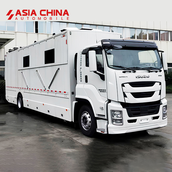 Isuzu Field Kitchen Truck