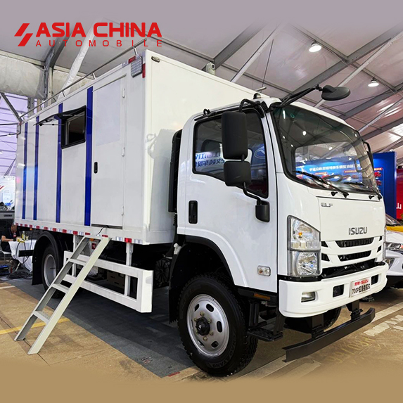Isuzu Command Vehicle