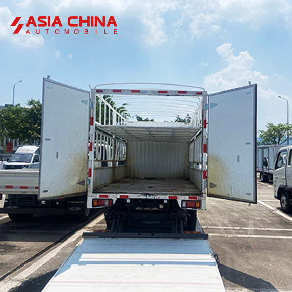 Isuzu 100P Stake Truck with 4K engine