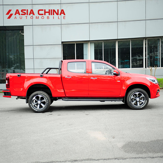 Isuzu T28 Pickup Truck With Double Cab
