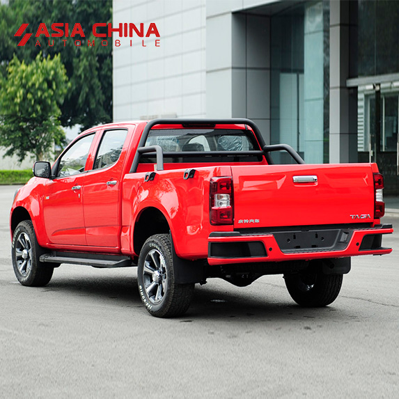 Isuzu T28 Pickup Truck With Double Cab