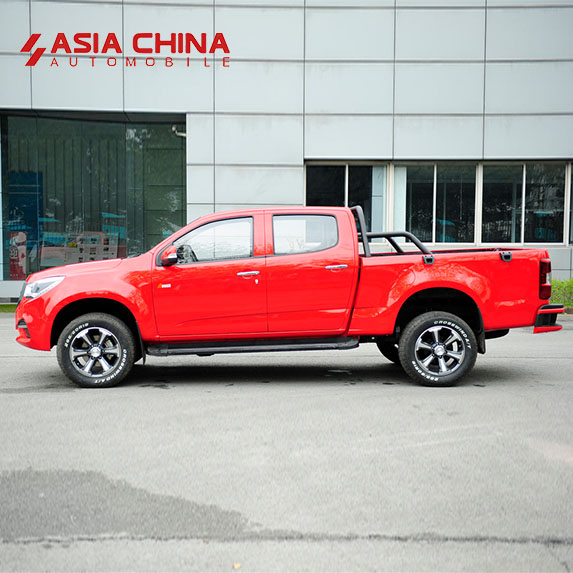 Isuzu T28 Pickup Truck With Double Cab
