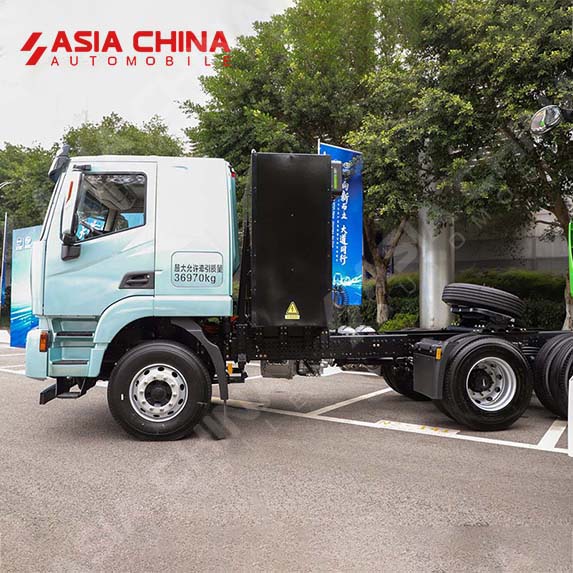 Hongyan Genlyon C6P 6×4 Battery Electric Tractor Truck (BEV)