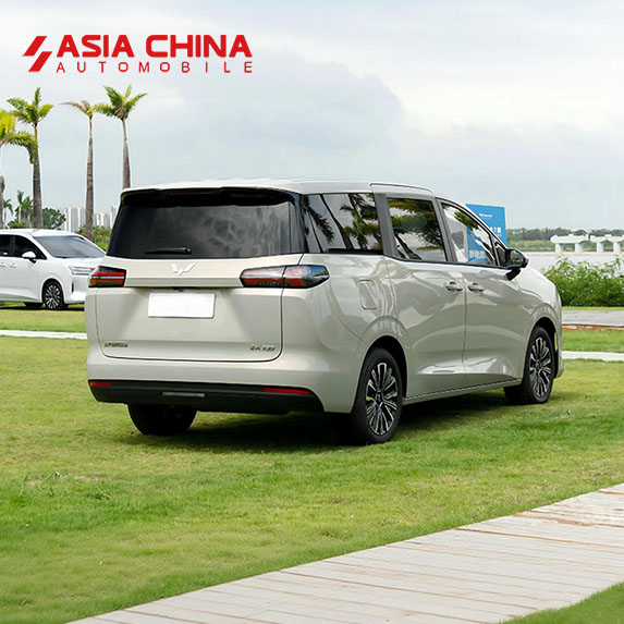 Wuling Xingguang 730 PHEV | 7-Seater Plug-in Hybrid MPV