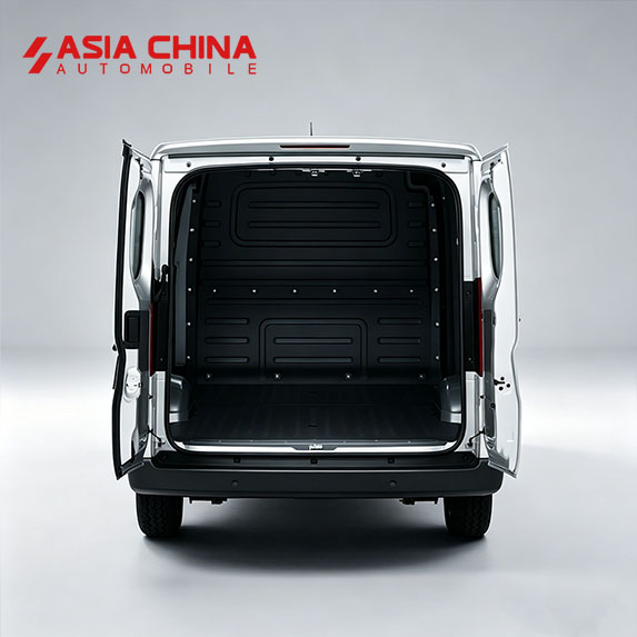 Wuling Yangguang Electric Cargo Van | 6.5m³ Cargo Space & 1,249kg Payload
