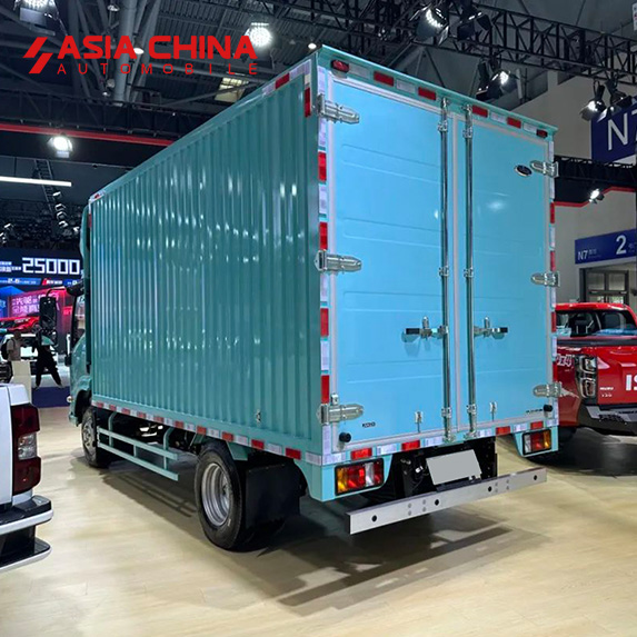Isuzu EQ2 Right-Hand Drive Electric Box Truck